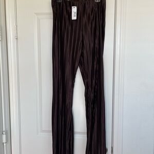 New Nasty Gal Brown Pleated pants